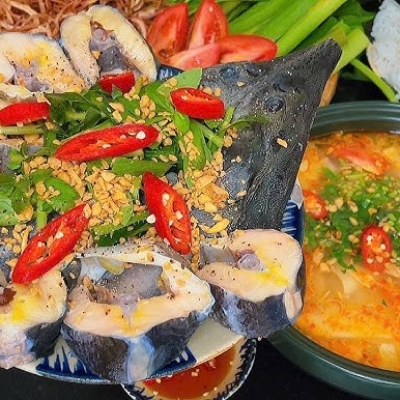Lẩu cá tầm nấu măng chua